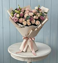 Букет цветов из:  Розы и Лизиантусы в Амерево