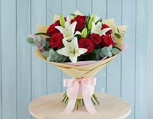 Букет цветов из:  Лилии и Розы в Амерево