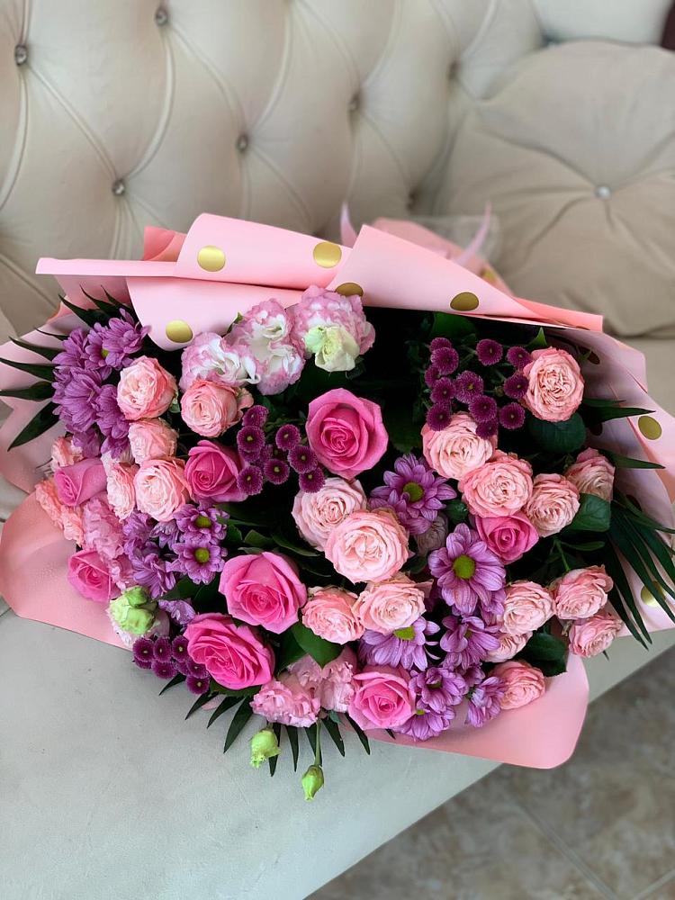 Букет цветов из: Хризантемы, Розы и Лизиантусы в Амерево