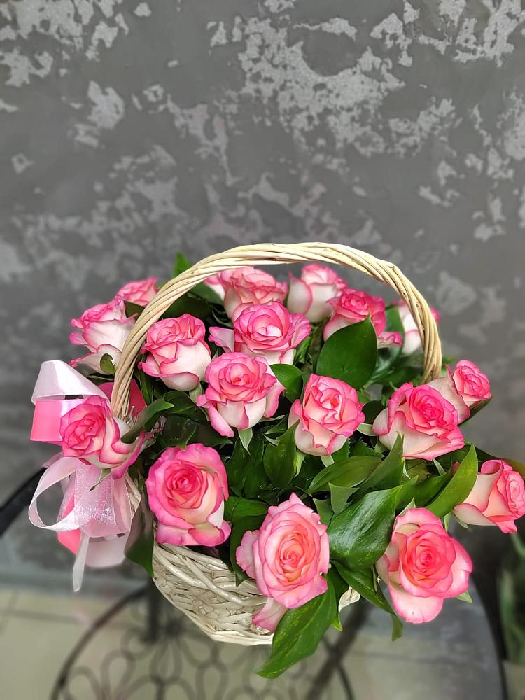 Цветочная композиция из Розы в корзине в Амерево