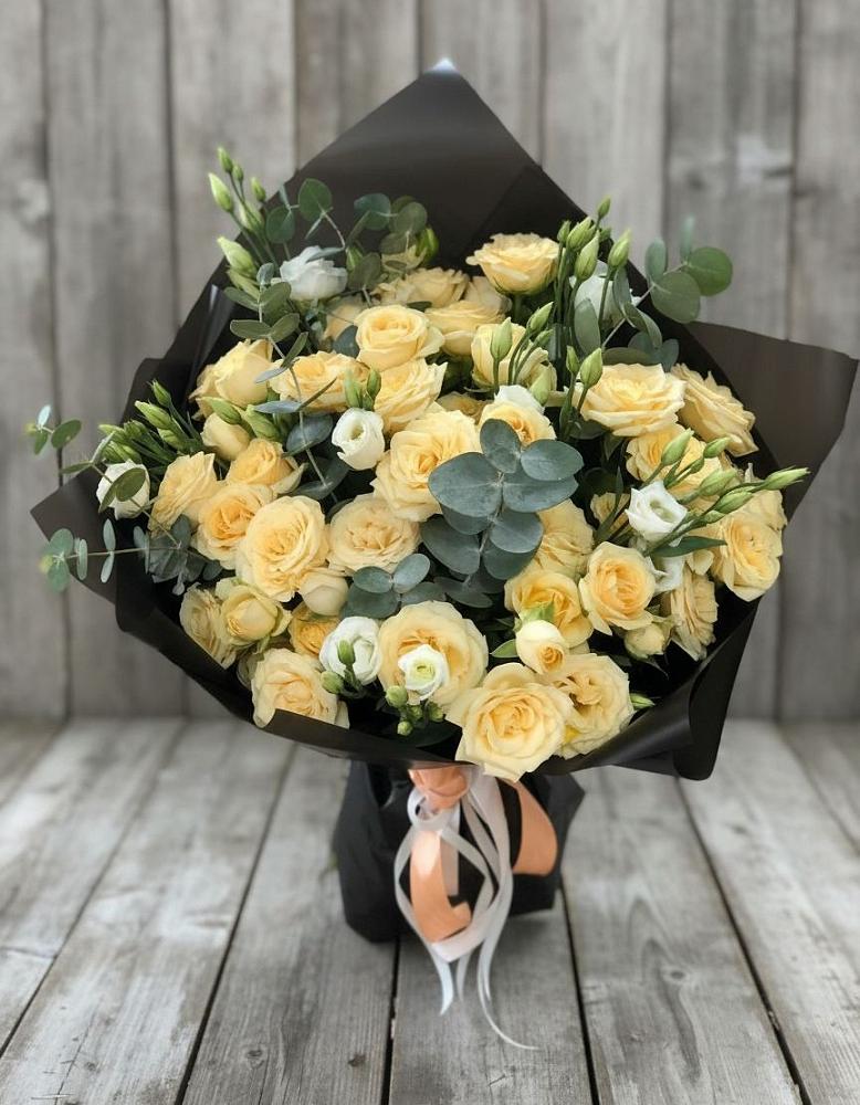 Букет цветов из: Розы и Лизиантусы в Амерево