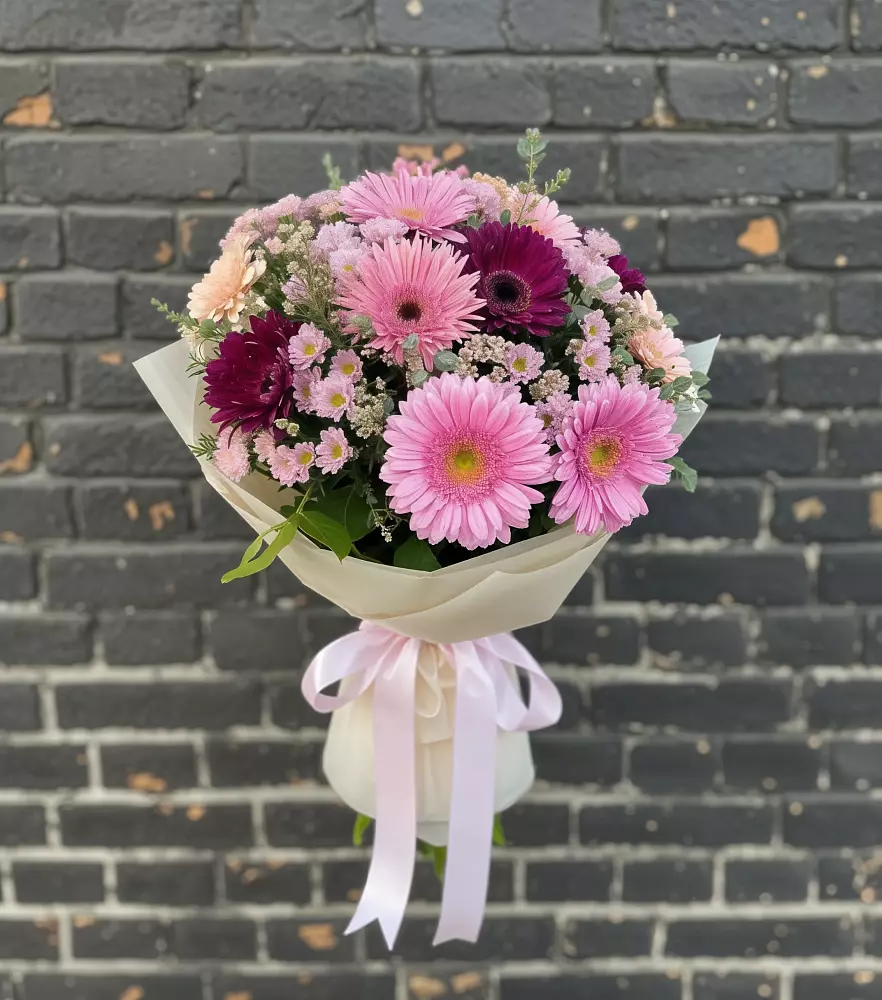 Букет цветов из: Герберы и Хризантемы в Амерево