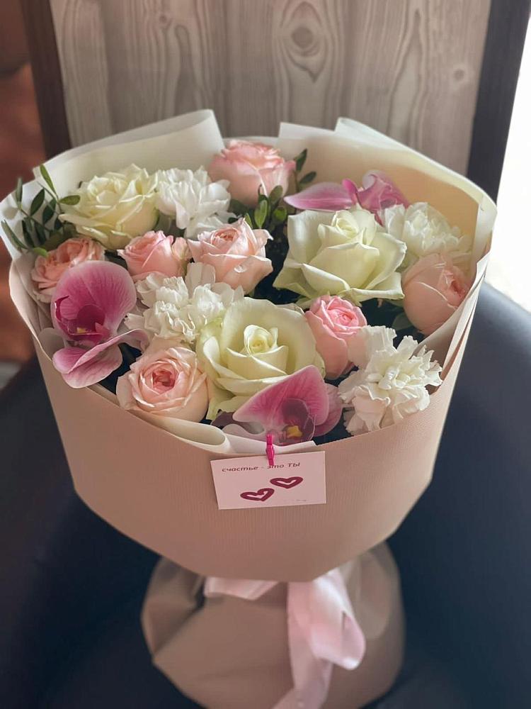 Букет цветов из: Орхидеи, Розы и Гвоздики в Амерево