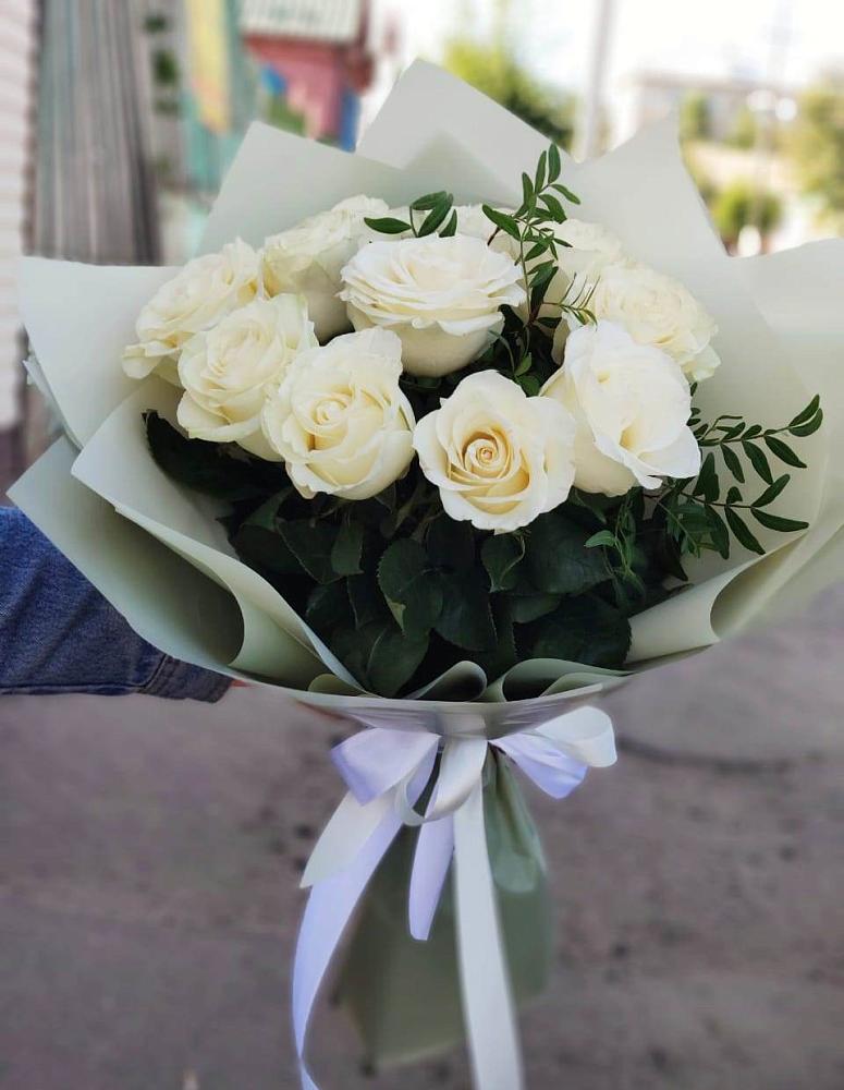 Букет Белые розы Проуд в Амерево