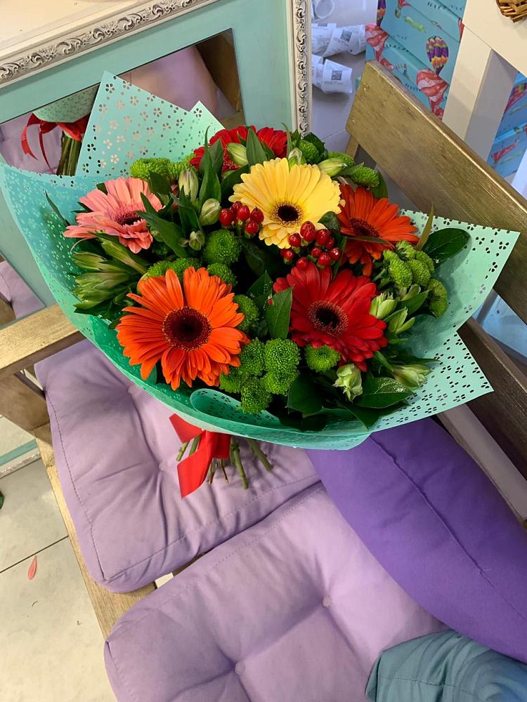 Букет цветов из: Герберы, Хризантемы и Альстромерии в Амерево