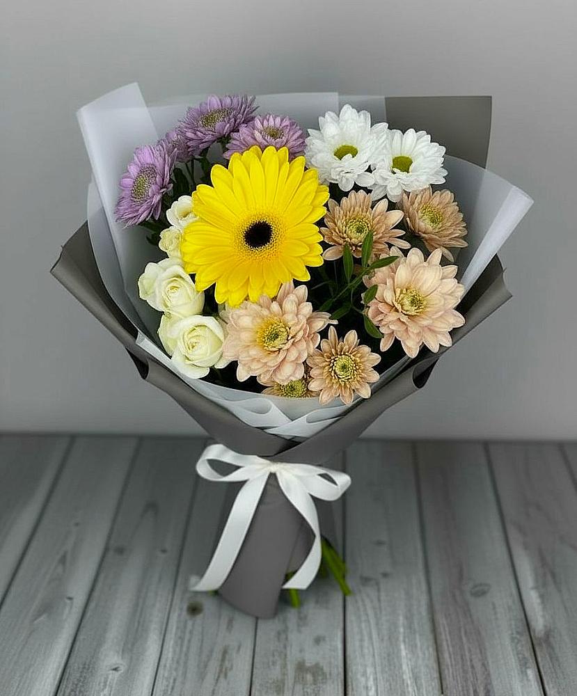 Букет цветов из: Розы, Герберы и Хризантемы в Амерево
