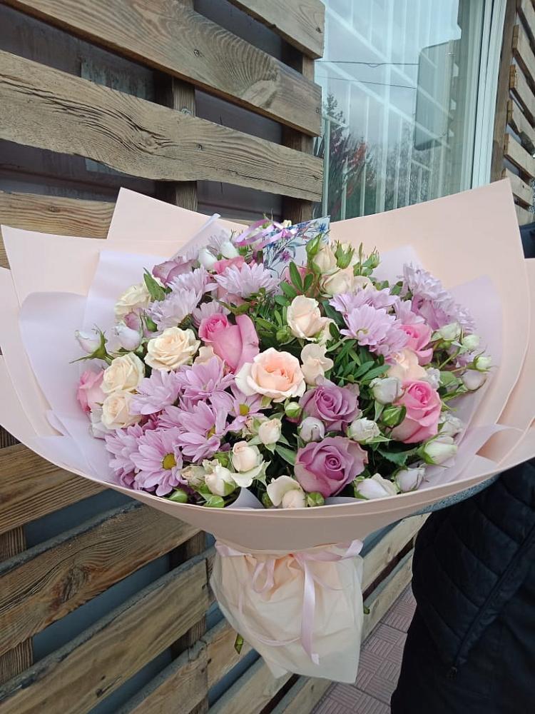 Букет цветов из: Розы и Хризантемы в Амерево