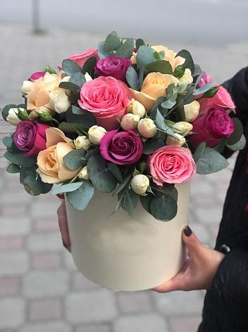 Цветочная композиция из Розы в шляпной коробке в Амерево
