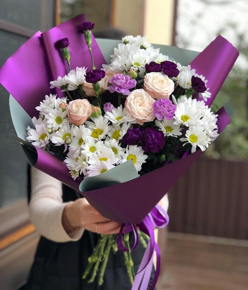 Букет цветов из: Хризантемы, Гвоздики и Розы в Амерево