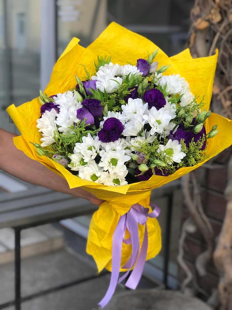 Букет цветов из: Ирисы, Хризантемы и Ромашки в Амерево