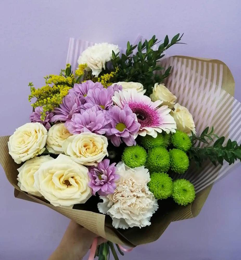 Букет цветов из: Хризантемы, Розы, Гвоздики и Герберы в Амерево